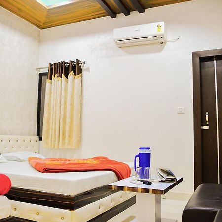 Hotel Shree Dwarkadhish Palace Ujjain Eksteriør bilde