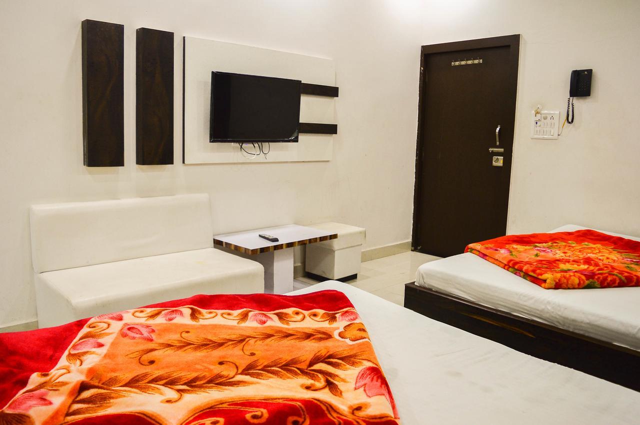 Hotel Shree Dwarkadhish Palace Ujjain Eksteriør bilde